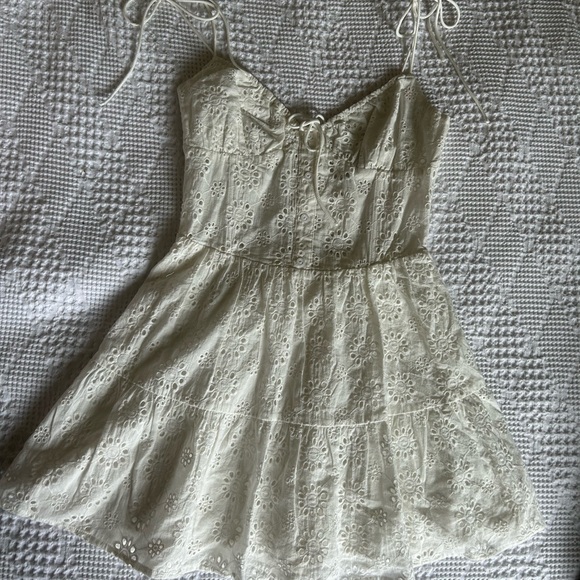 Sabo white eyelet dress - Picture 3 of 5